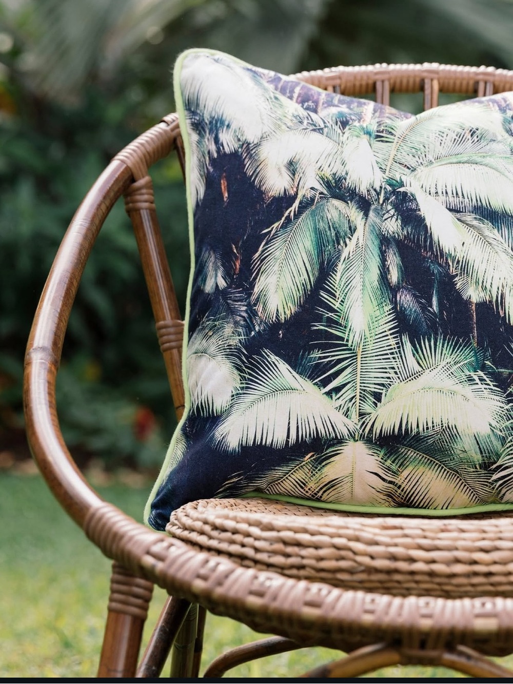 NWT 2 ALOHA COLLECTION PILLOWCASES IN HONOLII PRINT
